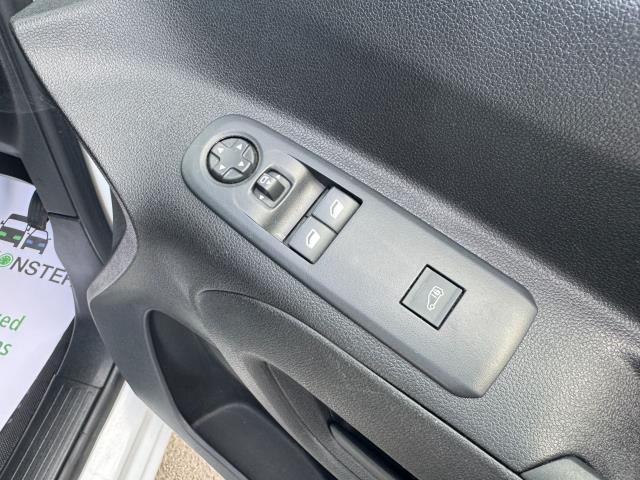 2020 Peugeot Partner 1000 1.5 Bluehdi 100 Professional Van EURO 6 (NU20GJX) Image 20