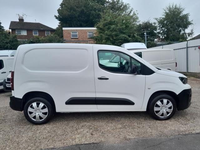 2020 Peugeot Partner 1000 1.5 Bluehdi 100 Professional Van (NU20GKC) Image 8