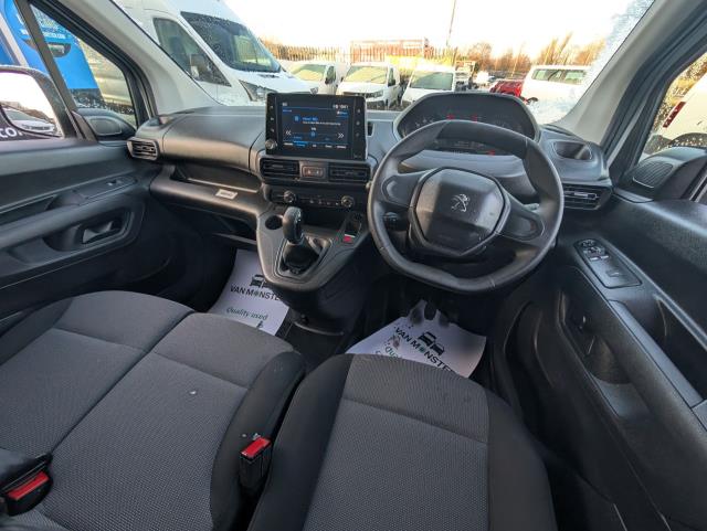 2020 Peugeot Partner 1000 1.5 Bluehdi 100 Professional Van (NU20JXF) Image 18