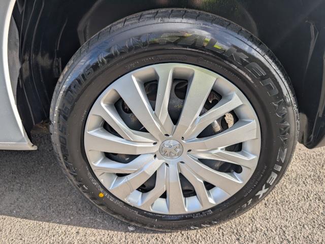 2020 Peugeot Partner 1000 1.5 Bluehdi 100 Professional Van (NU20JXJ) Image 21