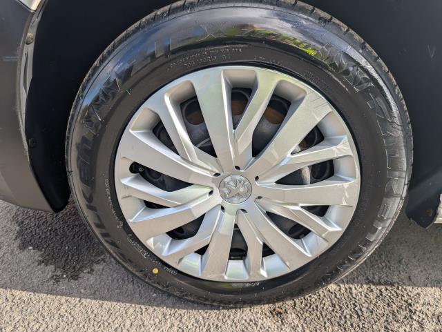 2020 Peugeot Partner 1000 1.5 Bluehdi 100 Professional Van (NU20JXJ) Image 18