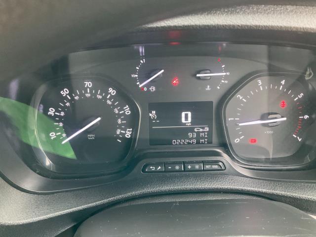 2020 Peugeot Expert 1000 1.5 Bluehdi 100 Professional Van (NU20KSF) Image 21
