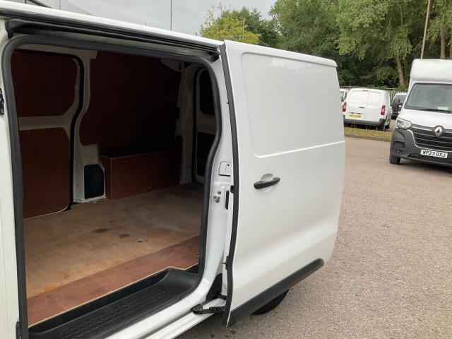 2020 Peugeot Expert 1000 1.5 Bluehdi 100 Professional Van (NU20KSF) Image 8