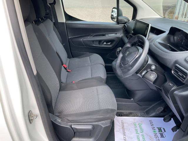 2020 Peugeot Partner 1000 1.5 Bluehdi 100 Professional Van (NU20KTT) Image 16