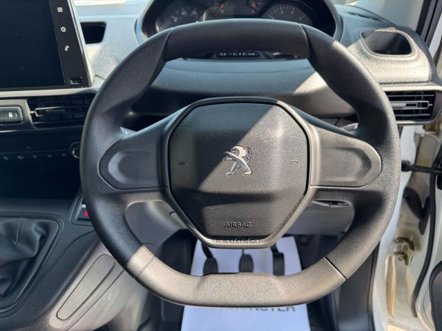 2020 Peugeot Partner 1000 1.5 Bluehdi 100 Professional Van (NU20KUA) Image 22