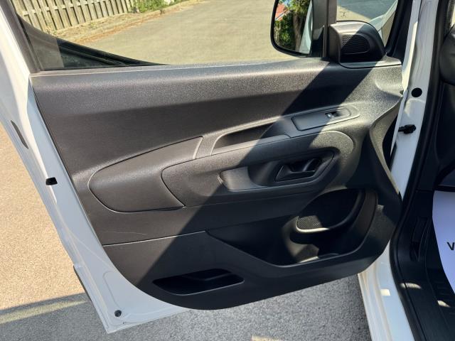 2020 Peugeot Partner 1000 1.5 Bluehdi 100 Professional Van (NU20KUA) Image 34