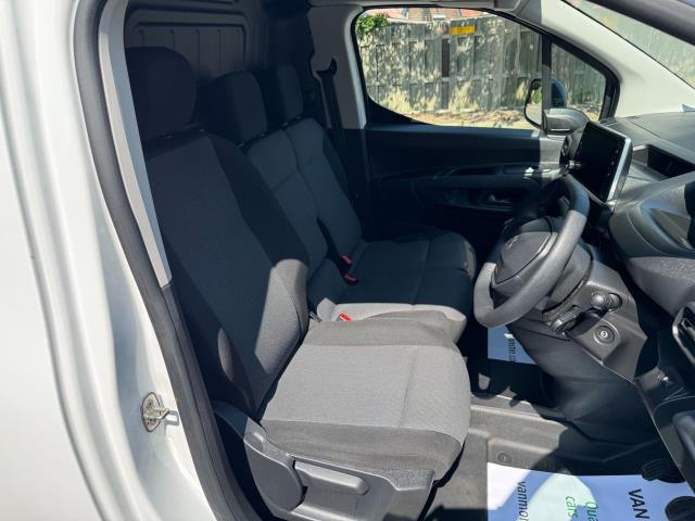 2020 Peugeot Partner 1000 1.5 Bluehdi 100 Professional Van (NU20KUA) Image 16