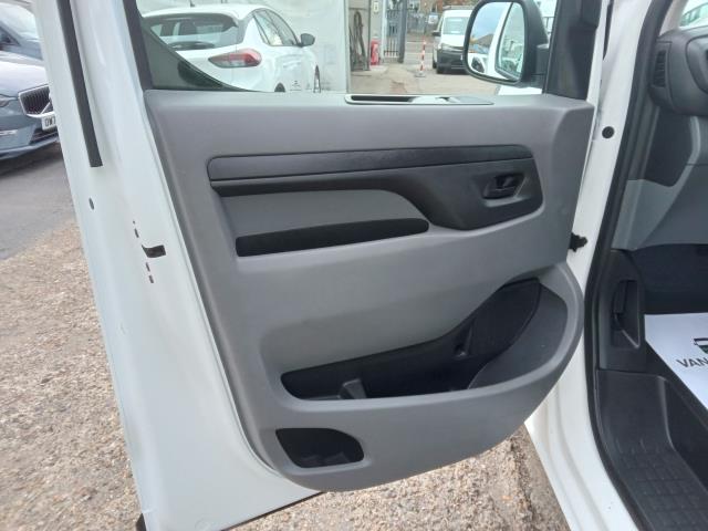 2020 Peugeot Expert 1000 1.5 Bluehdi 100 Professional Van (NU20OJY) Image 15