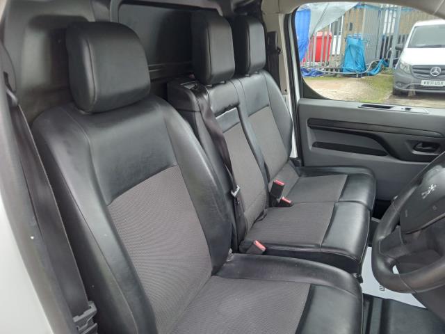 2020 Peugeot Expert 1000 1.5 Bluehdi 100 Professional Van (NU20OJY) Image 17