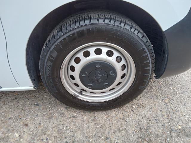 2020 Peugeot Expert 1000 1.5 Bluehdi 100 Professional Van (NU20OJY) Image 27