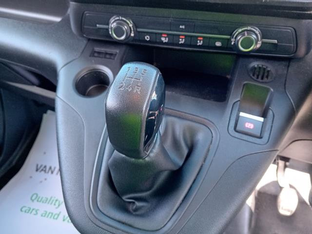 2020 Peugeot Partner L1 1000 1.5BLUE HDI 100PS PROFESSIONAL EURO 6 (NU20OTE) Image 16