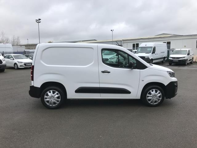 2020 Peugeot Partner 1000 1.5 Bluehdi 100 Professional Van (NU20OXF) Image 12