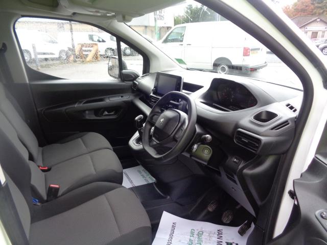 2020 Peugeot Partner 1000 1.5 Bluehdi 100 Professional Van (NU20OXN) Image 13