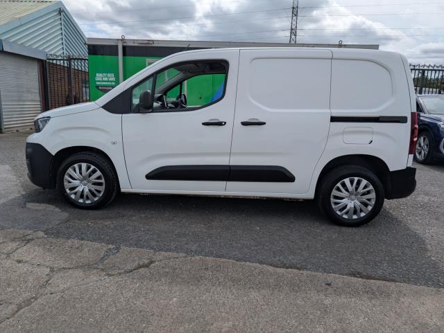 2020 Peugeot Partner 1000 1.5 Bluehdi 100 Professional Van (NU20SYX) Image 5