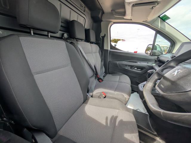 2020 Peugeot Partner 1000 1.5 Bluehdi 100 Professional Van (NU20SYX) Image 14