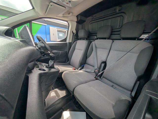 2020 Peugeot Partner 1000 1.5 Bluehdi 100 Professional Van (NU20SYX) Image 18