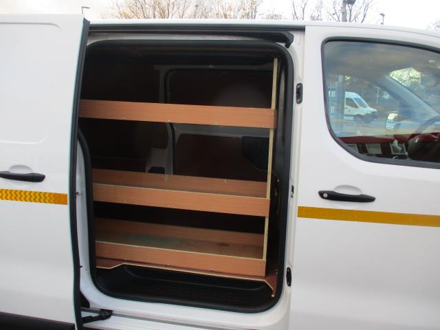 2020 Peugeot Expert 1400 2.0 Bluehdi 120 Professional Van (NU20XER) Image 31