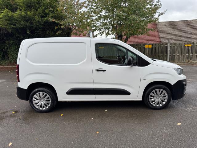 2020 Peugeot Partner 1000 1.5 Bluehdi 100 Professional Van (NU20YKG) Image 10