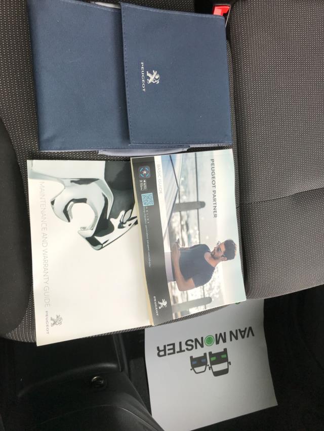 2020 Peugeot Partner 1000 1.5 Bluehdi 100 Professional Van (NU20YMF) Image 32