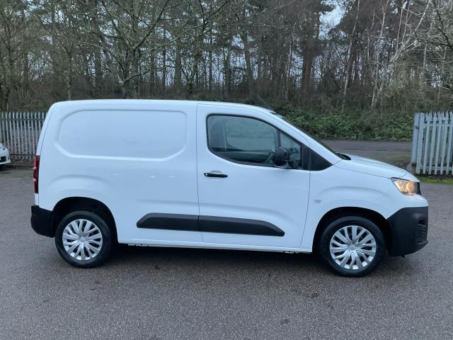 2020 Peugeot Partner 1000 1.5 Bluehdi 100 Professional Van (NU20YMX) Image 15