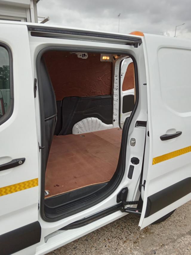 2020 Peugeot Partner 1000 1.5 Bluehdi 100 Professional Van 70 MPH Speed Limiter (NU20ZGT) Image 14
