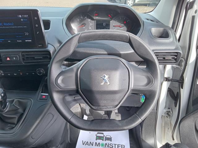 2020 Peugeot Partner 1000 1.5 Bluehdi 100 Professional Van (NU20ZJV) Image 17