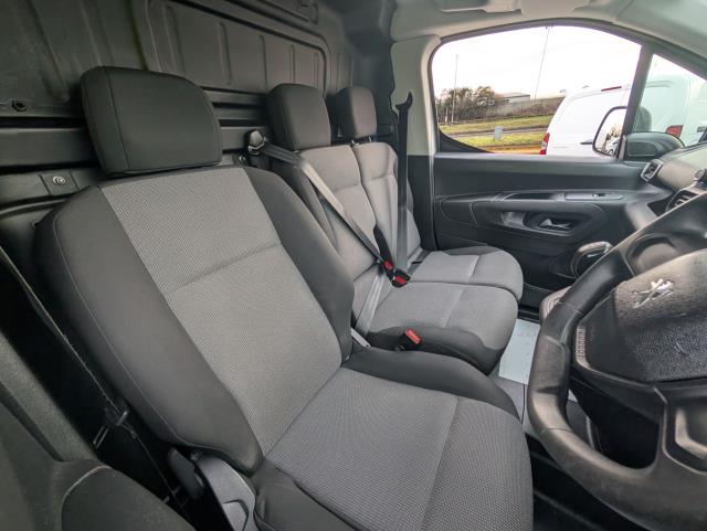 2021 Peugeot Partner 950 1.5 Bluehdi 100 Professional Van (NU21GLJ) Image 16