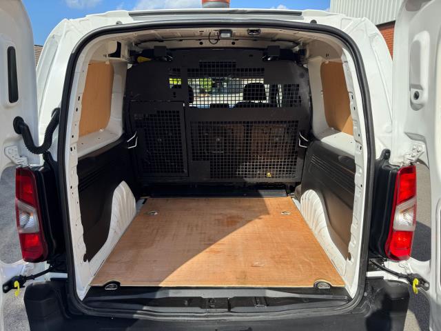 2021 Peugeot Partner 850 1.5 Bluehdi 100 Professional Crew Van EURO 6 (NU21GWL) Image 50