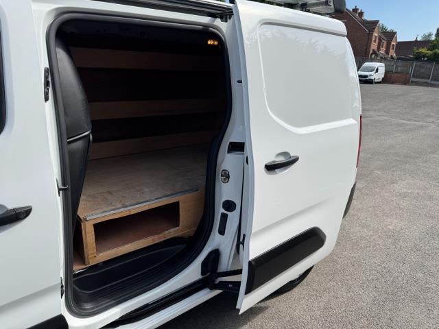 2021 Peugeot Partner 950 1.5 Bluehdi 100 Professional LONG Van (NU21GWP) Image 39