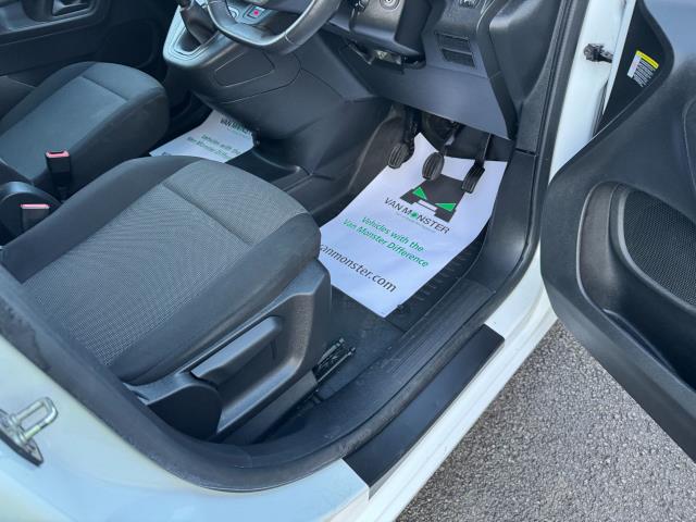 2021 Peugeot Partner 850 1.5 Bluehdi 100 Professional Crew Van (70mph Speed Limiter) (NU21HFH) Image 17