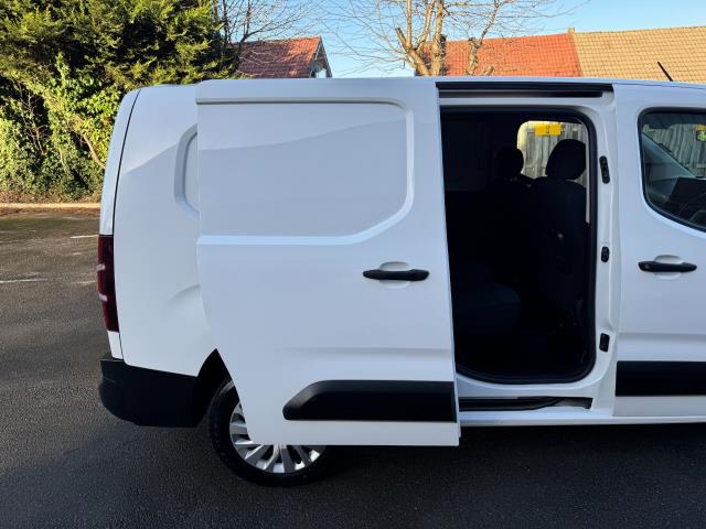 2021 Peugeot Partner 850 1.5 Bluehdi 100 Professional Crew Van (70mph Speed Limiter) (NU21HFH) Image 47