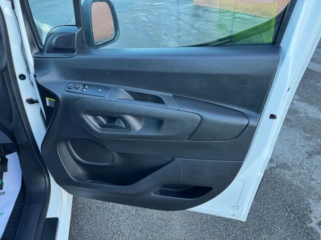 2021 Peugeot Partner 850 1.5 Bluehdi 100 Professional Crew Van (70mph Speed Limiter) (NU21HFH) Image 18