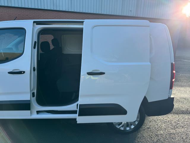 2021 Peugeot Partner 850 1.5 Bluehdi 100 Professional Crew Van (70mph Speed Limiter) (NU21HFH) Image 43