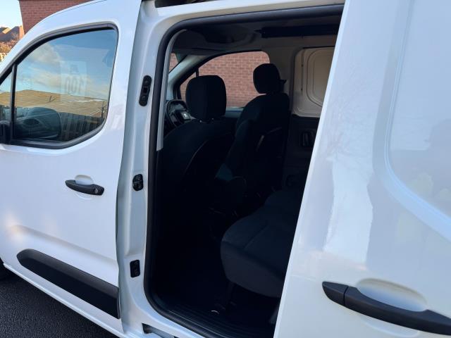 2021 Peugeot Partner 850 1.5 Bluehdi 100 Professional Crew Van (70mph Speed Limiter) (NU21HFH) Image 40