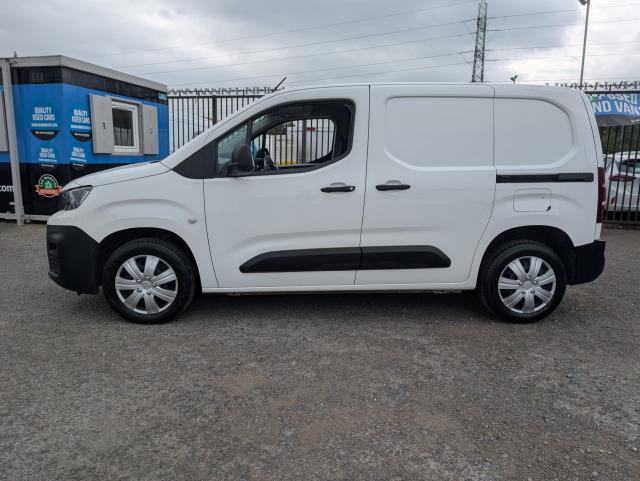 2021 Peugeot Partner 1000 1.5 Bluehdi 100 Professional Van (NU21HYW) Image 5
