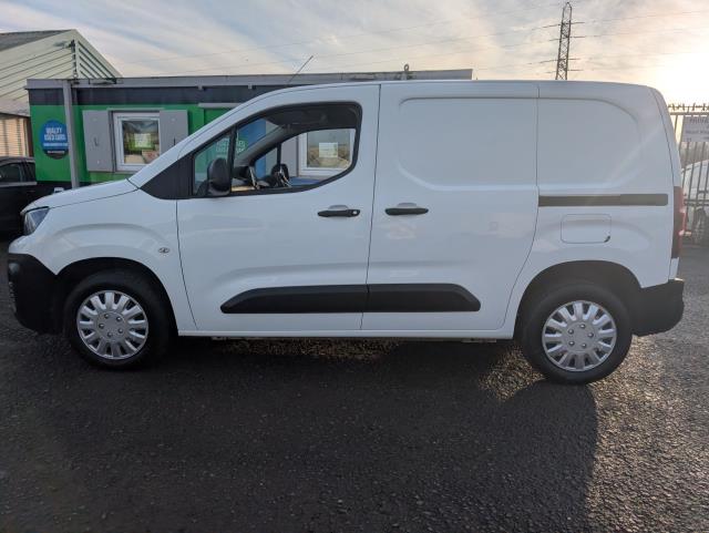 2021 Peugeot Partner 1000 1.5 Bluehdi 100 Professional Van (NU21HYX) Image 5