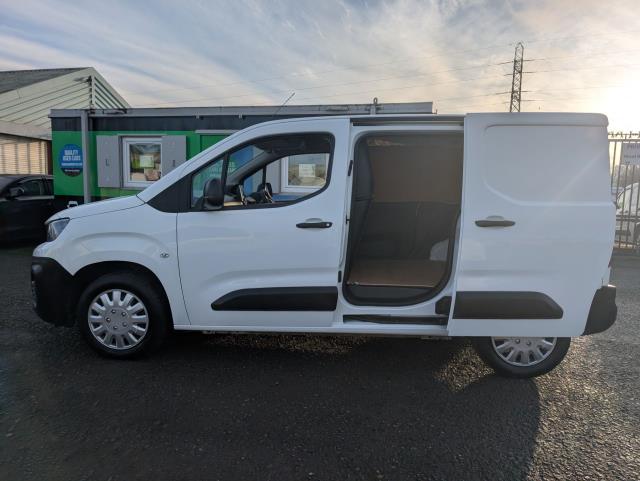 2021 Peugeot Partner 1000 1.5 Bluehdi 100 Professional Van (NU21HYX) Image 6