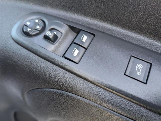 2021 Peugeot Partner 1000 1.5 Bluehdi 100 Professional Van (NU21HYX) Image 18