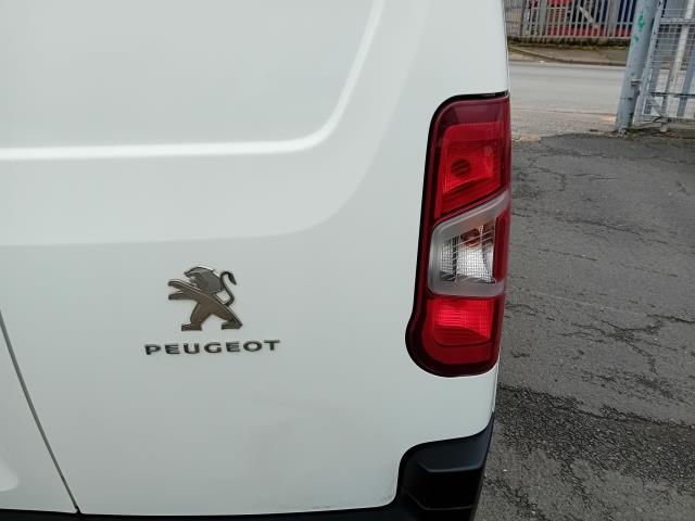 2021 Peugeot Partner L1 1000 1.5BLUE HDI 100PS PROFESSIONAL EURO 6 (NU21HYZ) Image 43