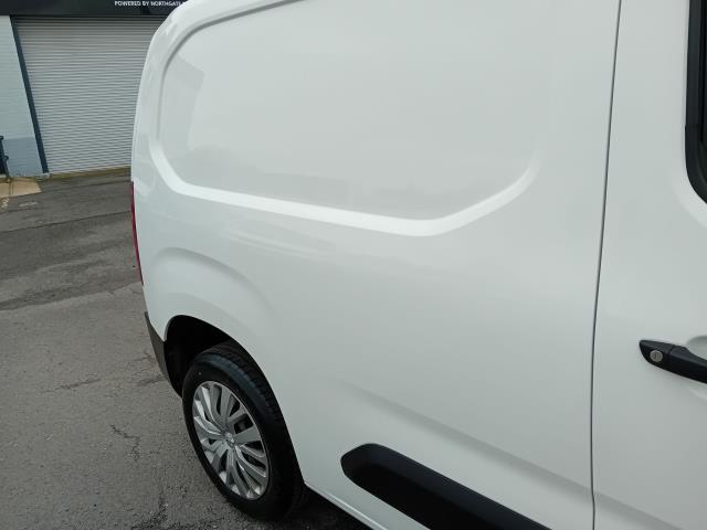 2021 Peugeot Partner L1 1000 1.5BLUE HDI 100PS PROFESSIONAL EURO 6 (NU21HYZ) Image 6
