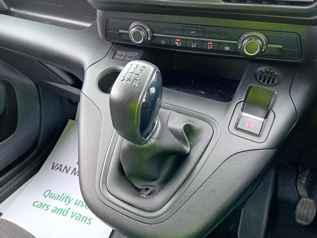 2021 Peugeot Partner L1 1000 1.5BLUE HDI 100PS PROFESSIONAL EURO 6 (NU21HYZ) Image 16