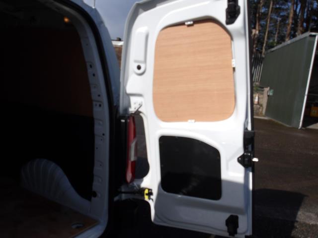 2021 Peugeot Partner 1000 1.5 Bluehdi 100 Professional Van (NU21HZD) Image 17