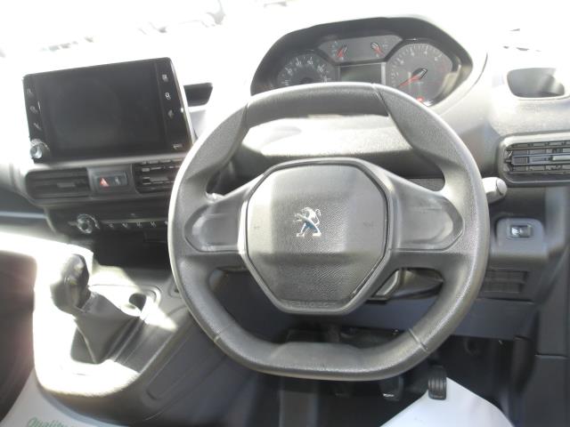 2021 Peugeot Partner 1000 1.5 Bluehdi 100 Professional Van (NU21HZD) Image 18