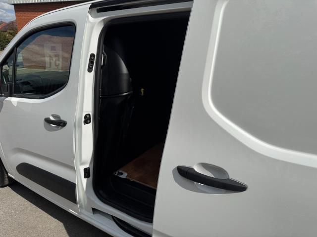 2021 Peugeot Partner 1000 1.5 Bluehdi 100 Professional Van Euro 6 (NU21HZG) Image 39