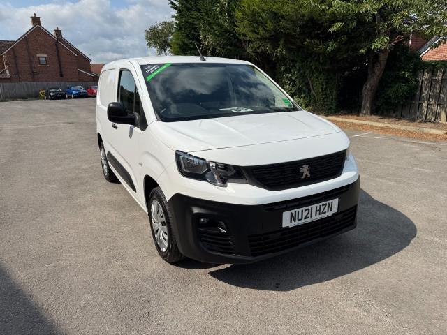 2021 Peugeot Partner 1000 1.5 Bluehdi 100 Professional Van (NU21HZN) Image 2