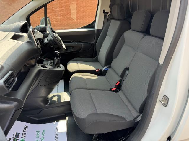 2021 Peugeot Partner 1000 1.5 Bluehdi 100 Professional Van (NU21HZN) Image 31