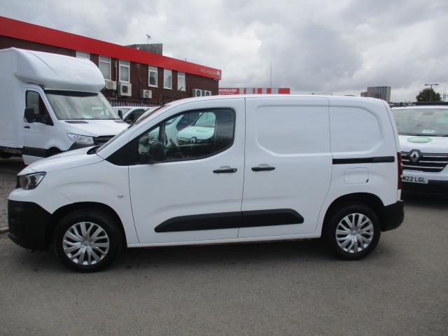 2021 Peugeot Partner 1000 1.5 Bluehdi 100 Professional Van (NU21JBO) Image 8