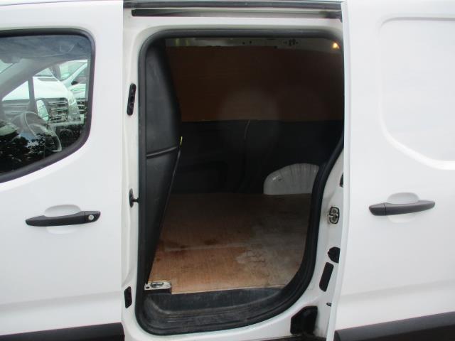 2021 Peugeot Partner 1000 1.5 Bluehdi 100 Professional Van (NU21JBO) Image 26