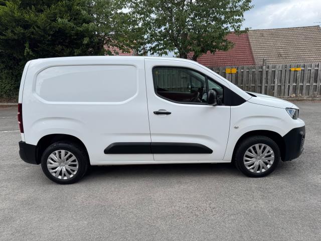 2021 Peugeot Partner 1000 1.5 Bluehdi 100 Professional Van EURO 6 (NU21JFF) Image 10