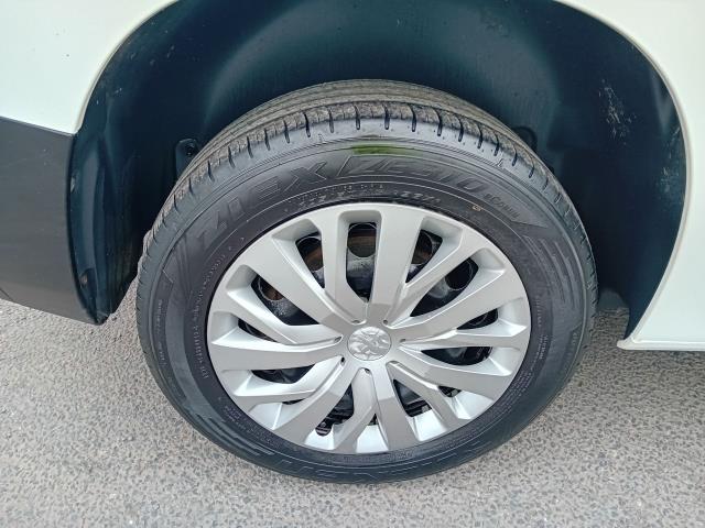 2021 Peugeot Partner L1 1000 1.5BLUE HDI 100PS PROFESSIONAL EURO 6 (NU21JFO) Image 20